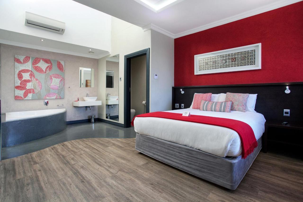 Hotel Savoy&Conference Centre Mthatha Esterno foto